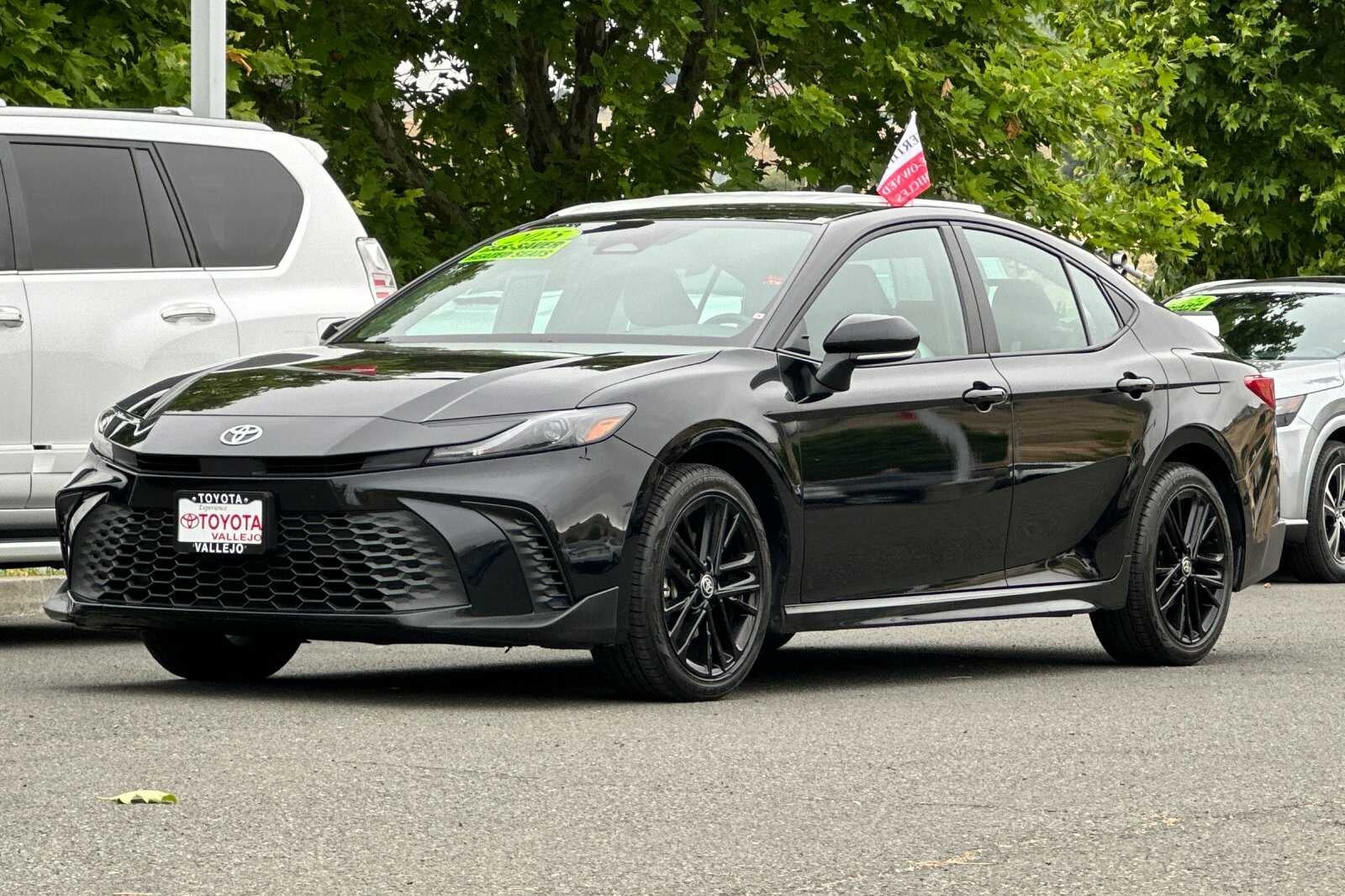 2025 Toyota Camry SE 4D Sedan