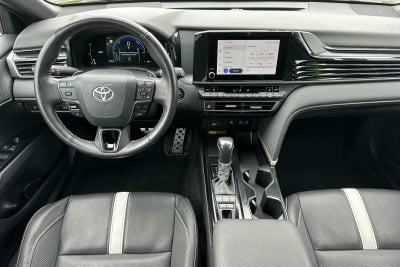 2025 Toyota Camry SE 4D Sedan