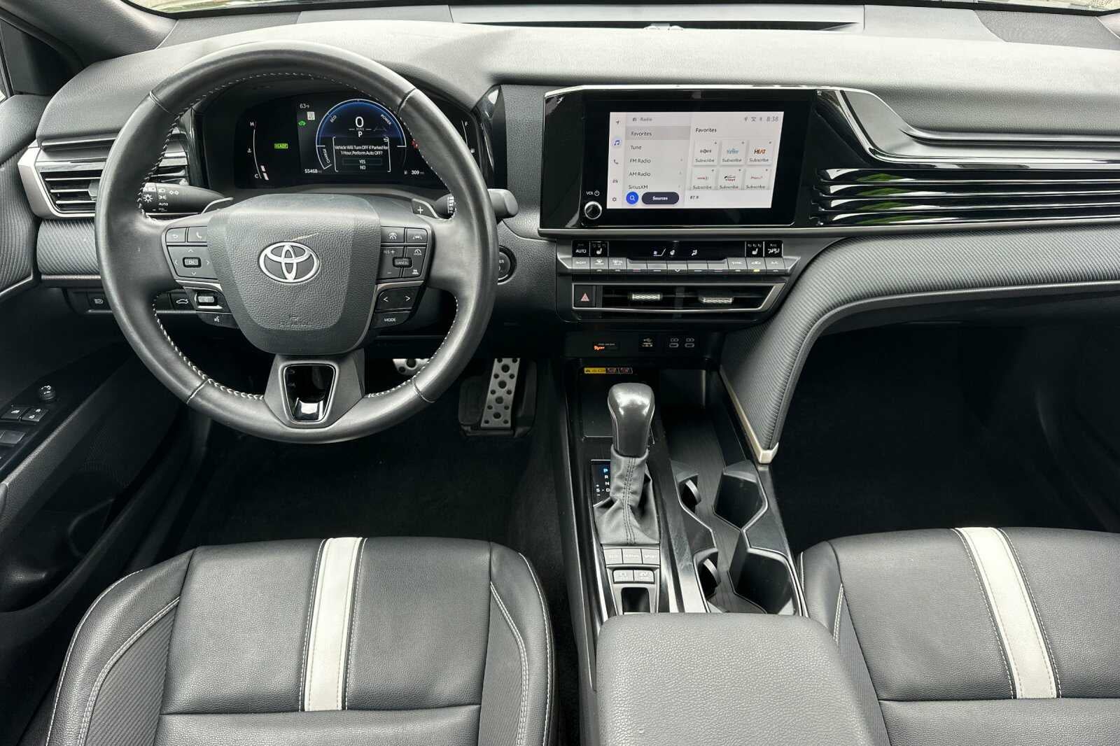 2025 Toyota Camry SE 4D Sedan