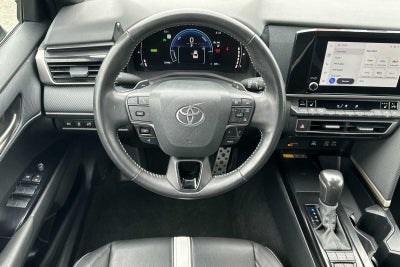 2025 Toyota Camry SE 4D Sedan