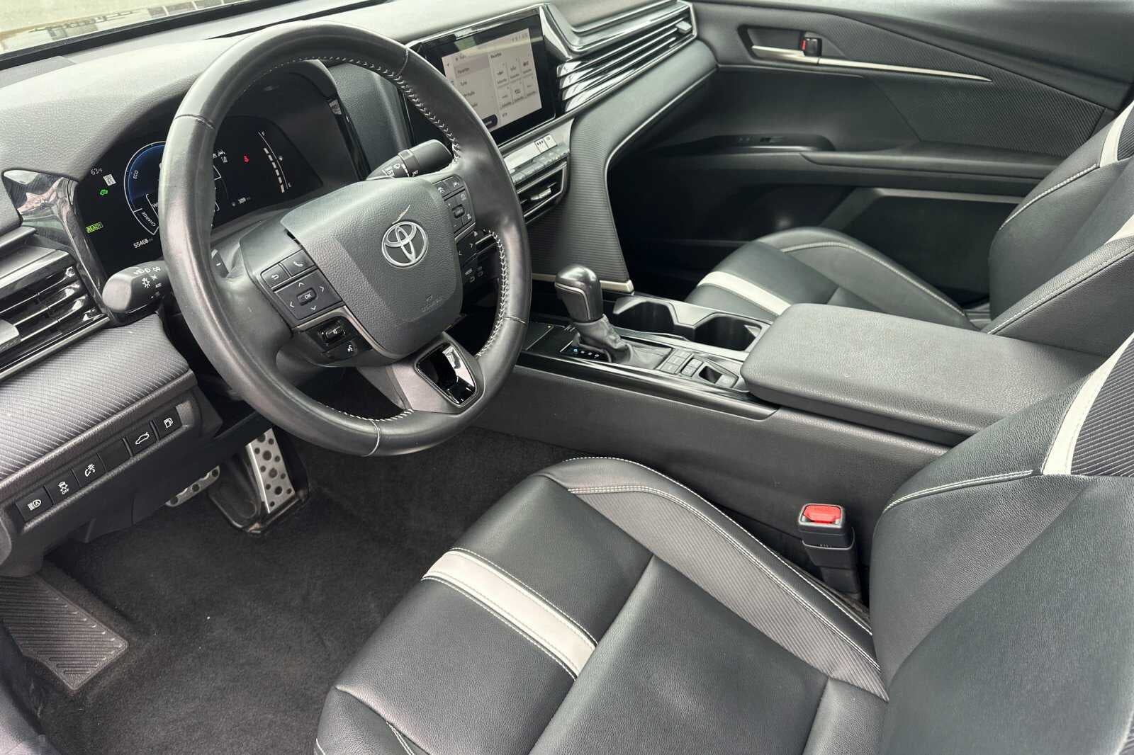 2025 Toyota Camry SE 4D Sedan