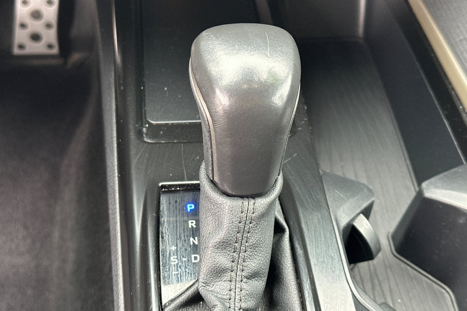 2025 Toyota Camry SE 4D Sedan