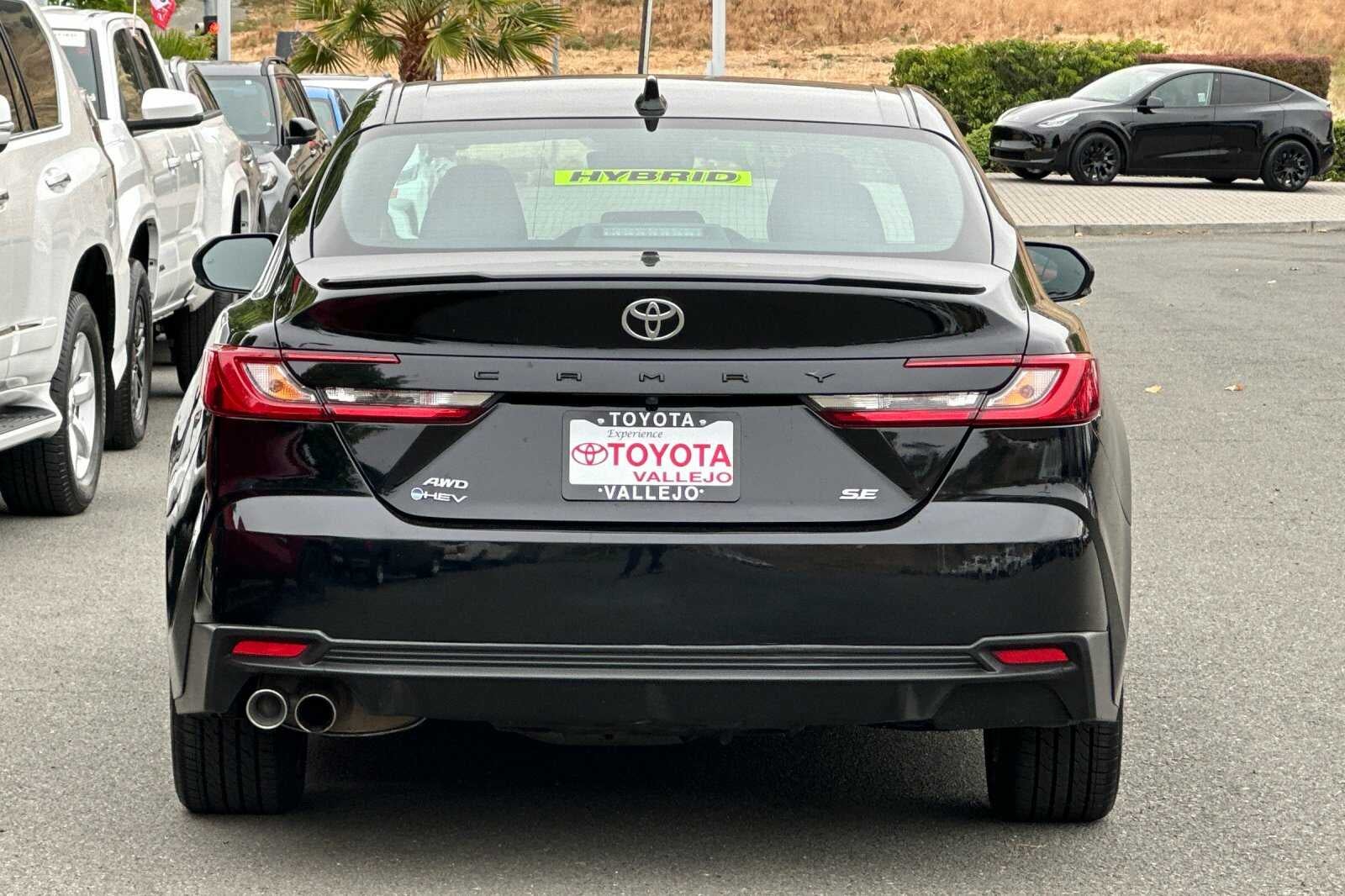2025 Toyota Camry SE 4D Sedan