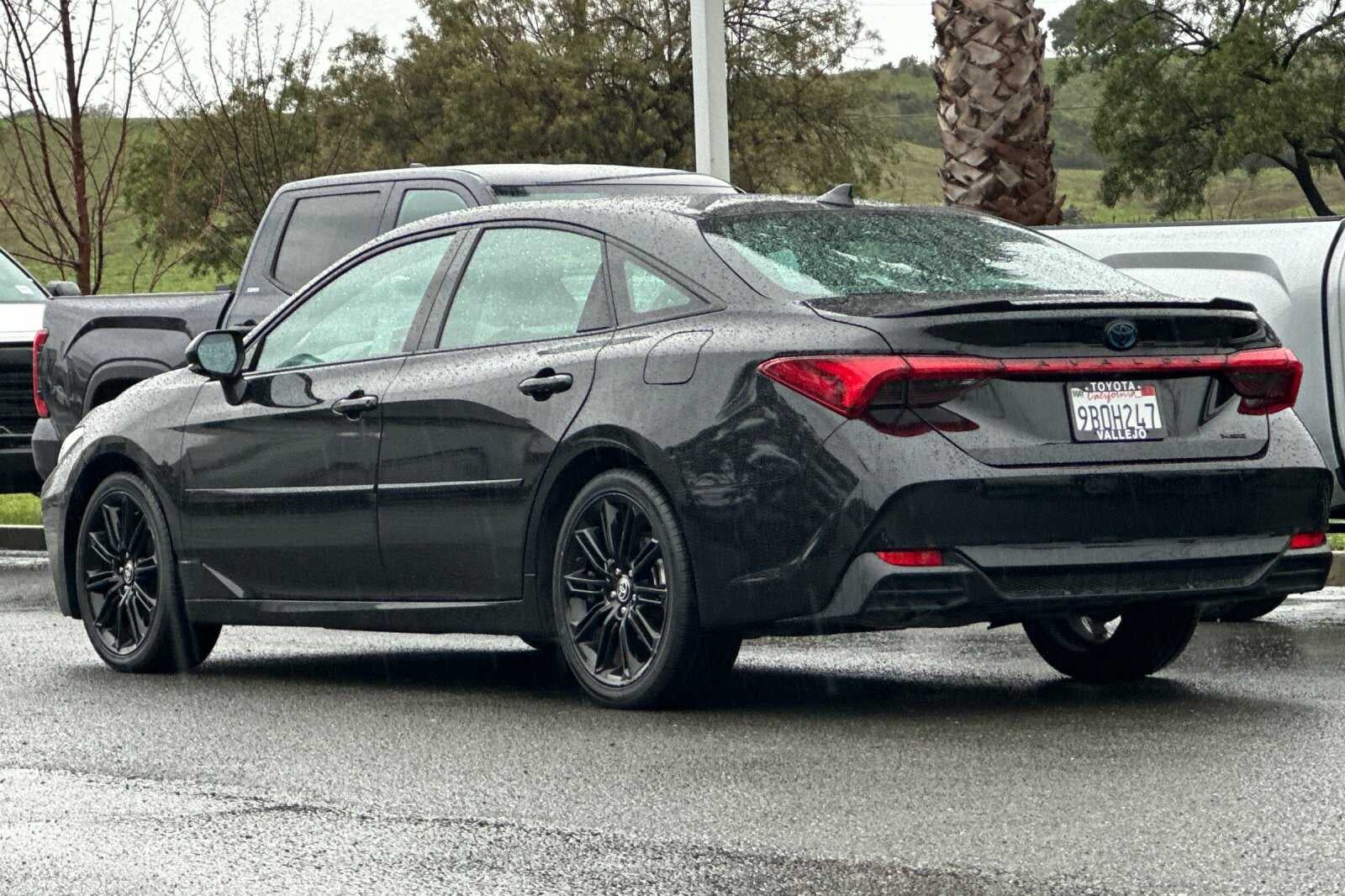 2022 Toyota Avalon Hybrid XSE Nightshade