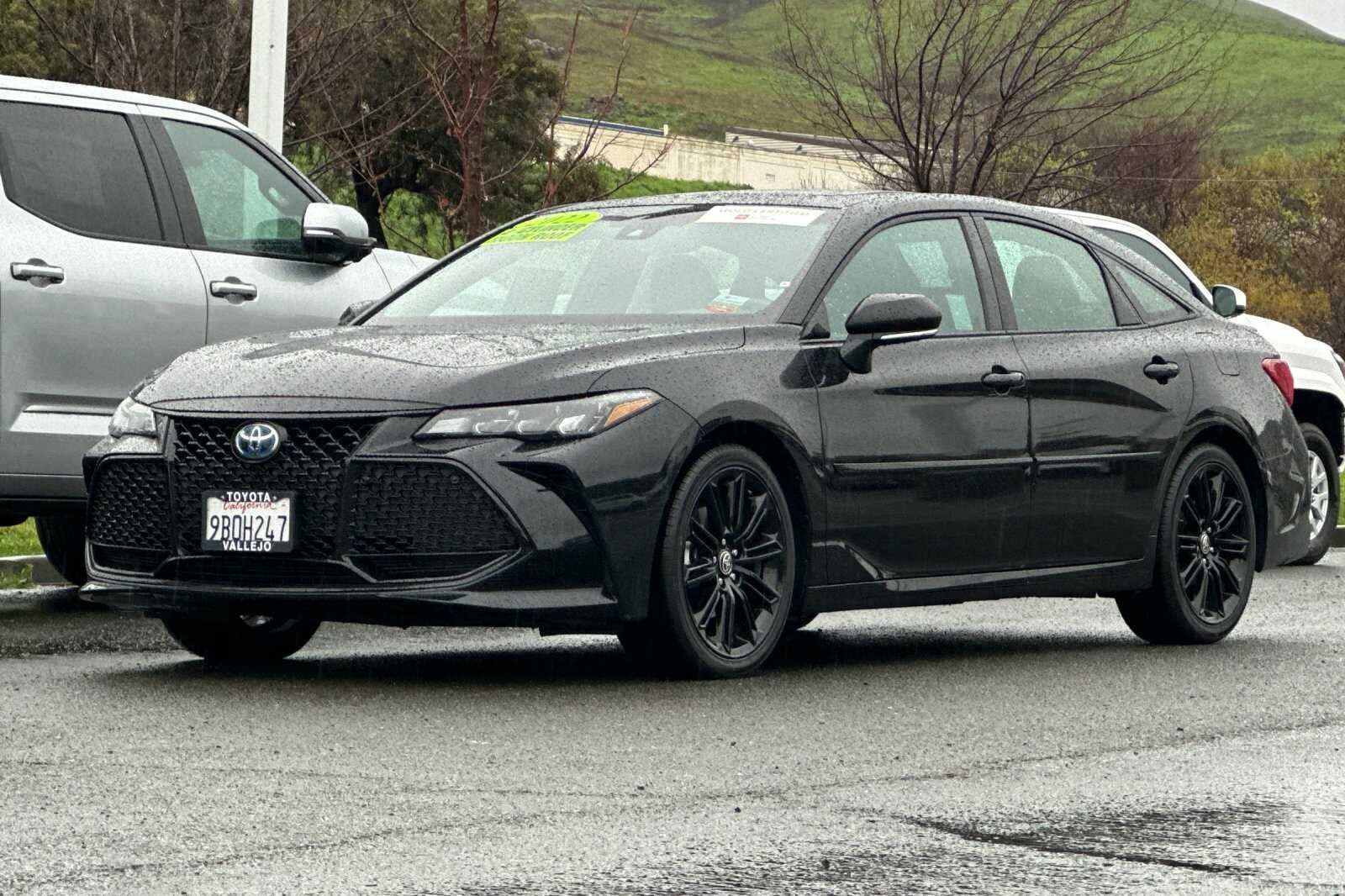 2022 Toyota Avalon Hybrid XSE Nightshade