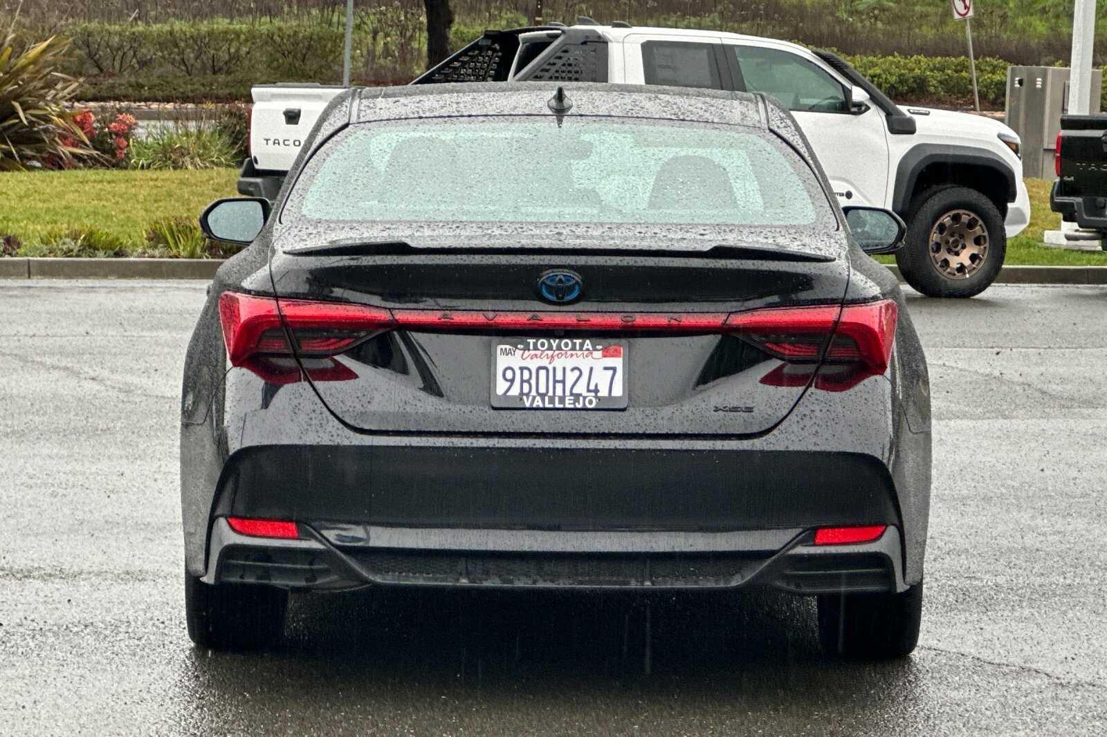 2022 Toyota Avalon Hybrid XSE Nightshade