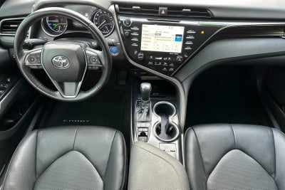 2020 Toyota Camry Hybrid XLE