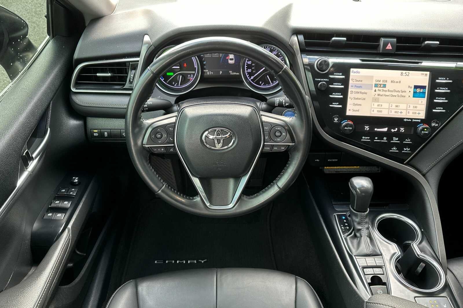 2020 Toyota Camry Hybrid XLE