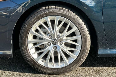 2020 Toyota Camry Hybrid XLE