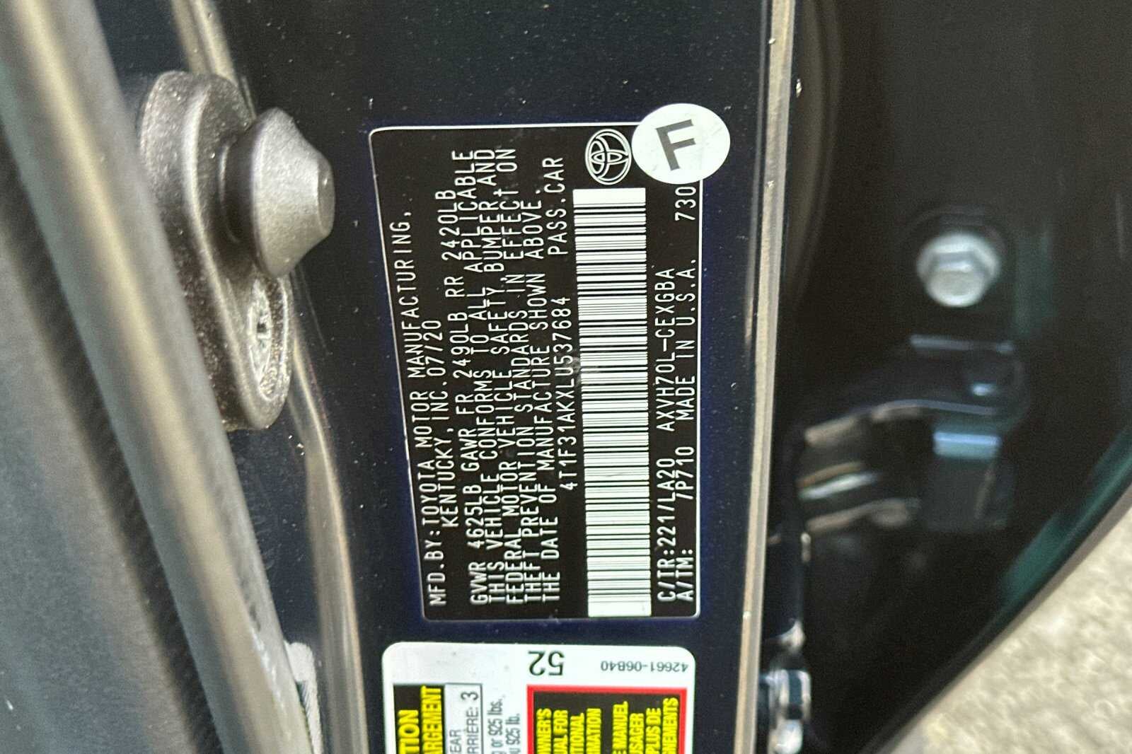 2020 Toyota Camry Hybrid XLE