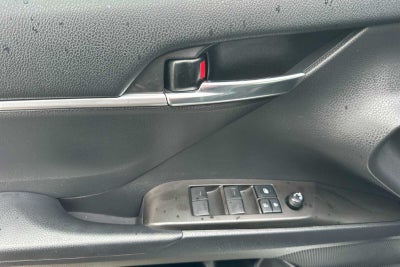 2021 Toyota Camry SE 4D Sedan