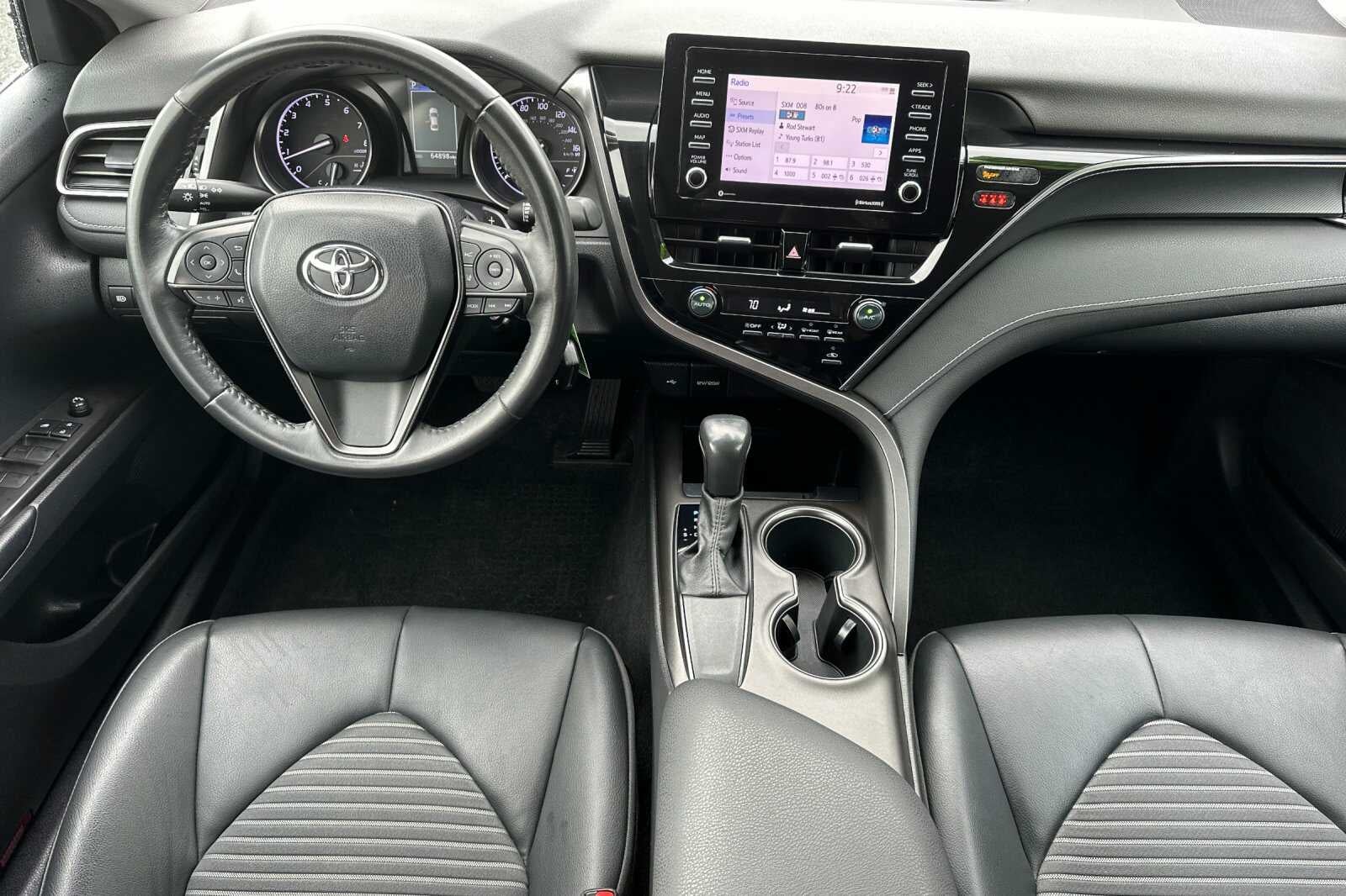 2021 Toyota Camry SE 4D Sedan