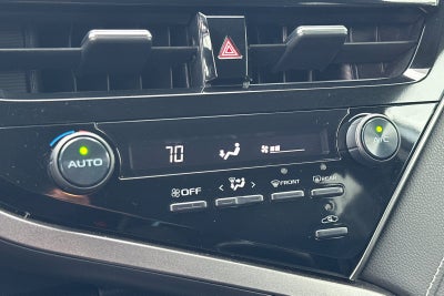 2021 Toyota Camry SE 4D Sedan