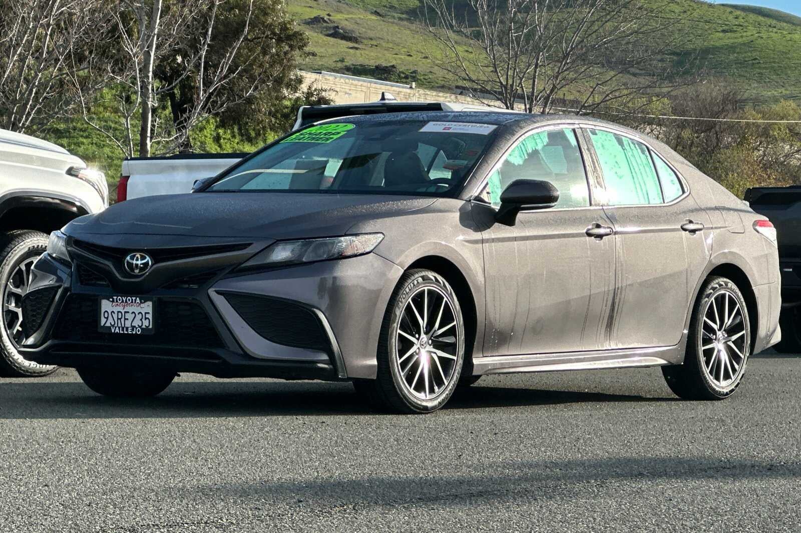 2022 Toyota Camry SE 4D Sedan