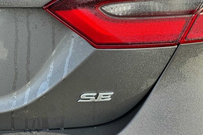 2022 Toyota Camry SE 4D Sedan