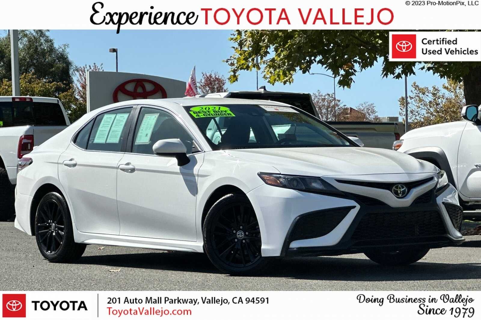 2021 Toyota Camry SE 4D Sedan