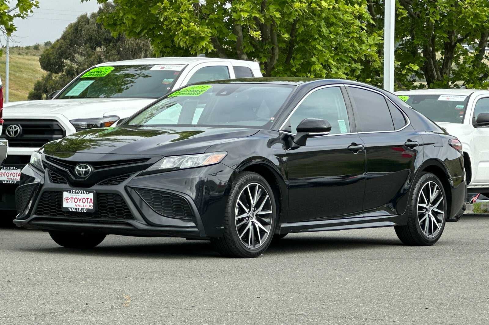 2023 Toyota Camry SE 4D Sedan