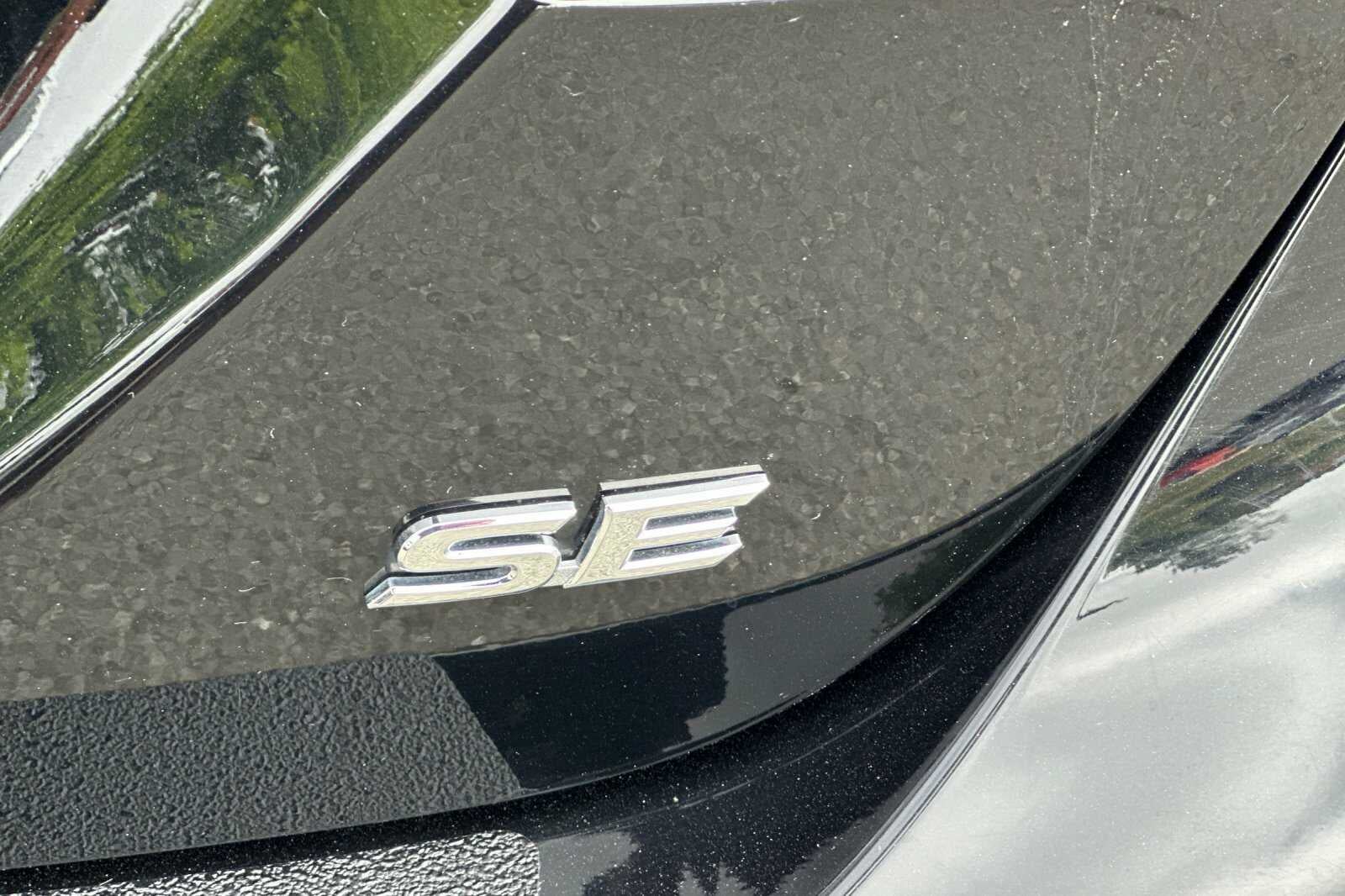 2023 Toyota Camry SE 4D Sedan