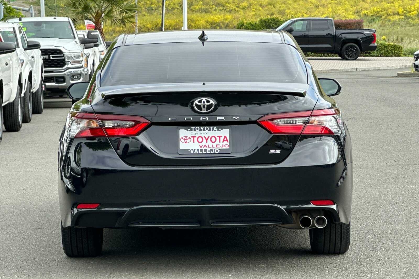 2023 Toyota Camry SE 4D Sedan