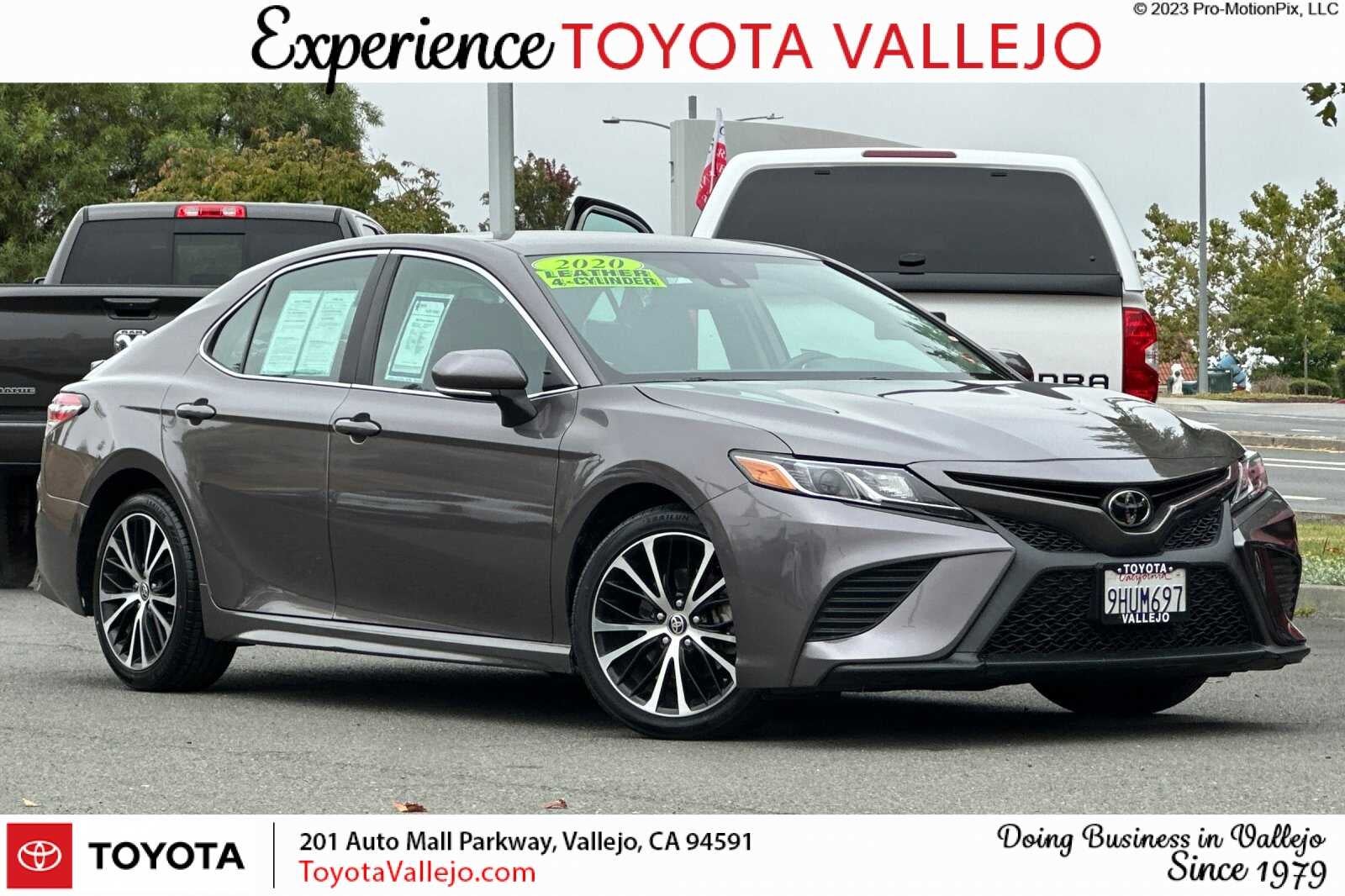 2020 Toyota Camry SE 4D Sedan