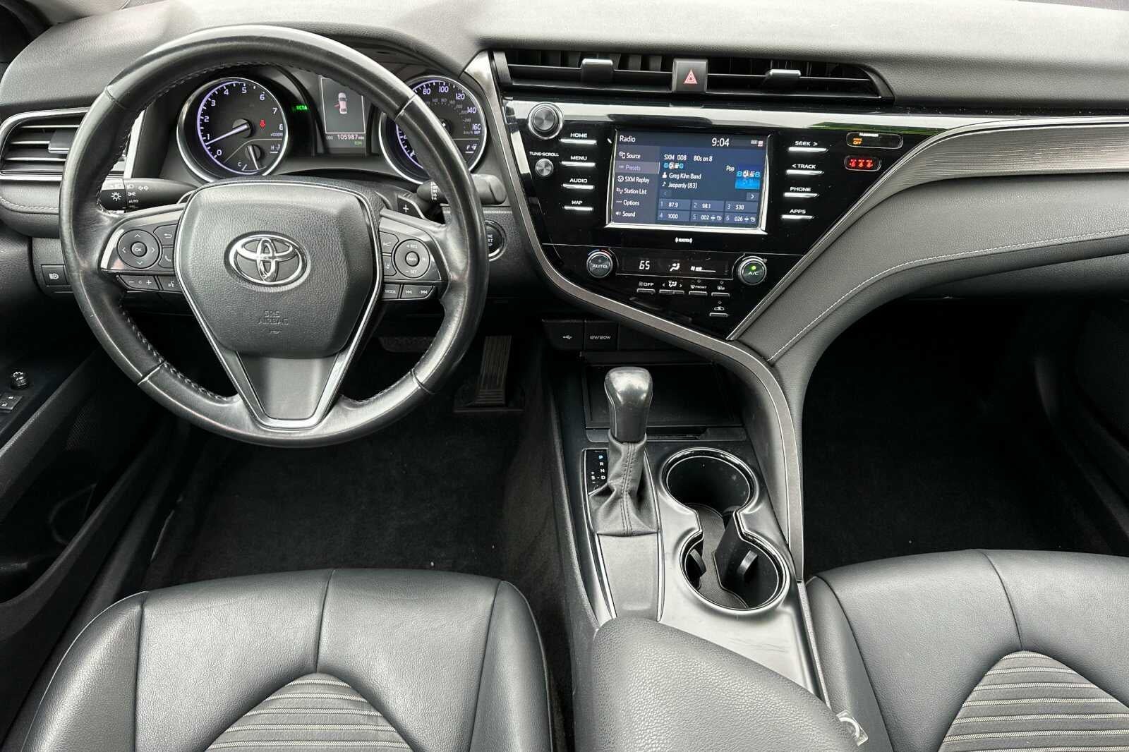 2020 Toyota Camry SE 4D Sedan