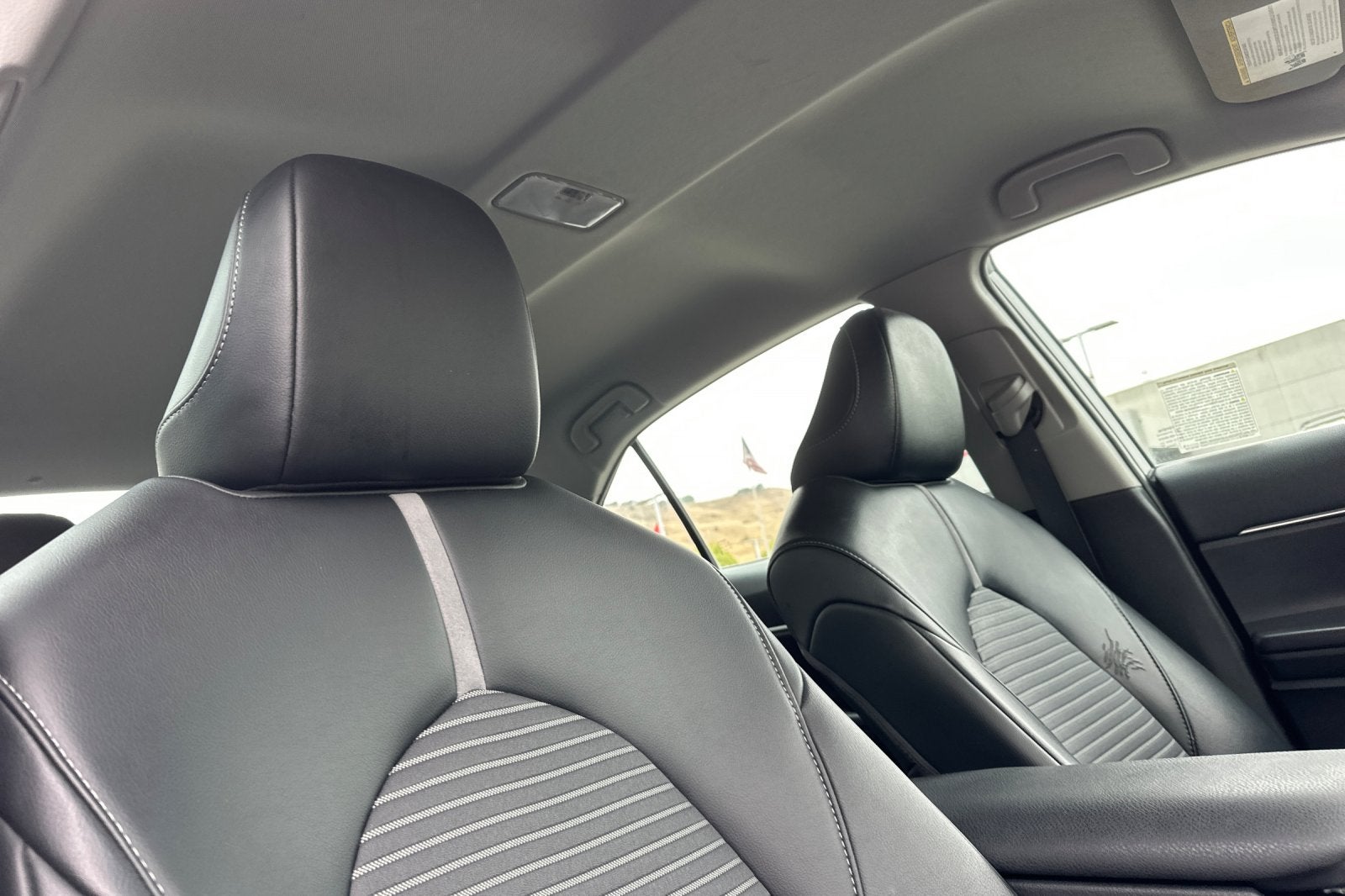 2020 Toyota Camry SE 4D Sedan