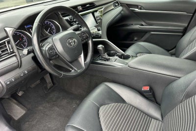 2020 Toyota Camry SE 4D Sedan