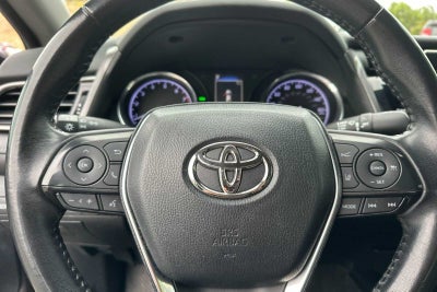 2020 Toyota Camry SE 4D Sedan