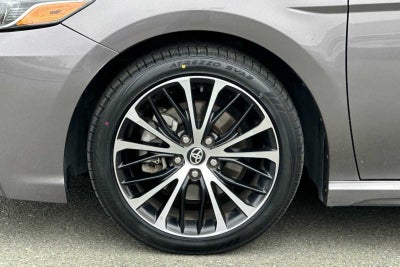 2020 Toyota Camry SE 4D Sedan