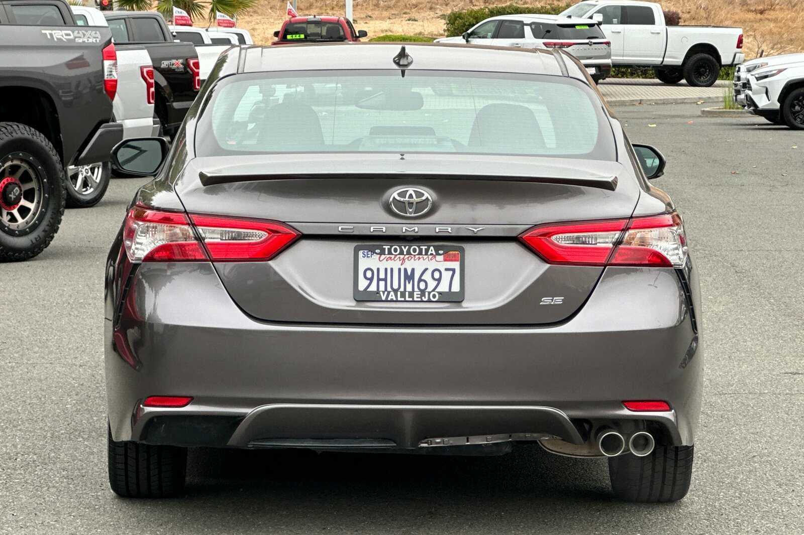 2020 Toyota Camry SE 4D Sedan