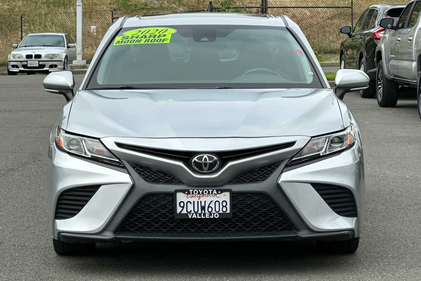 2020 Toyota Camry SE 4D Sedan
