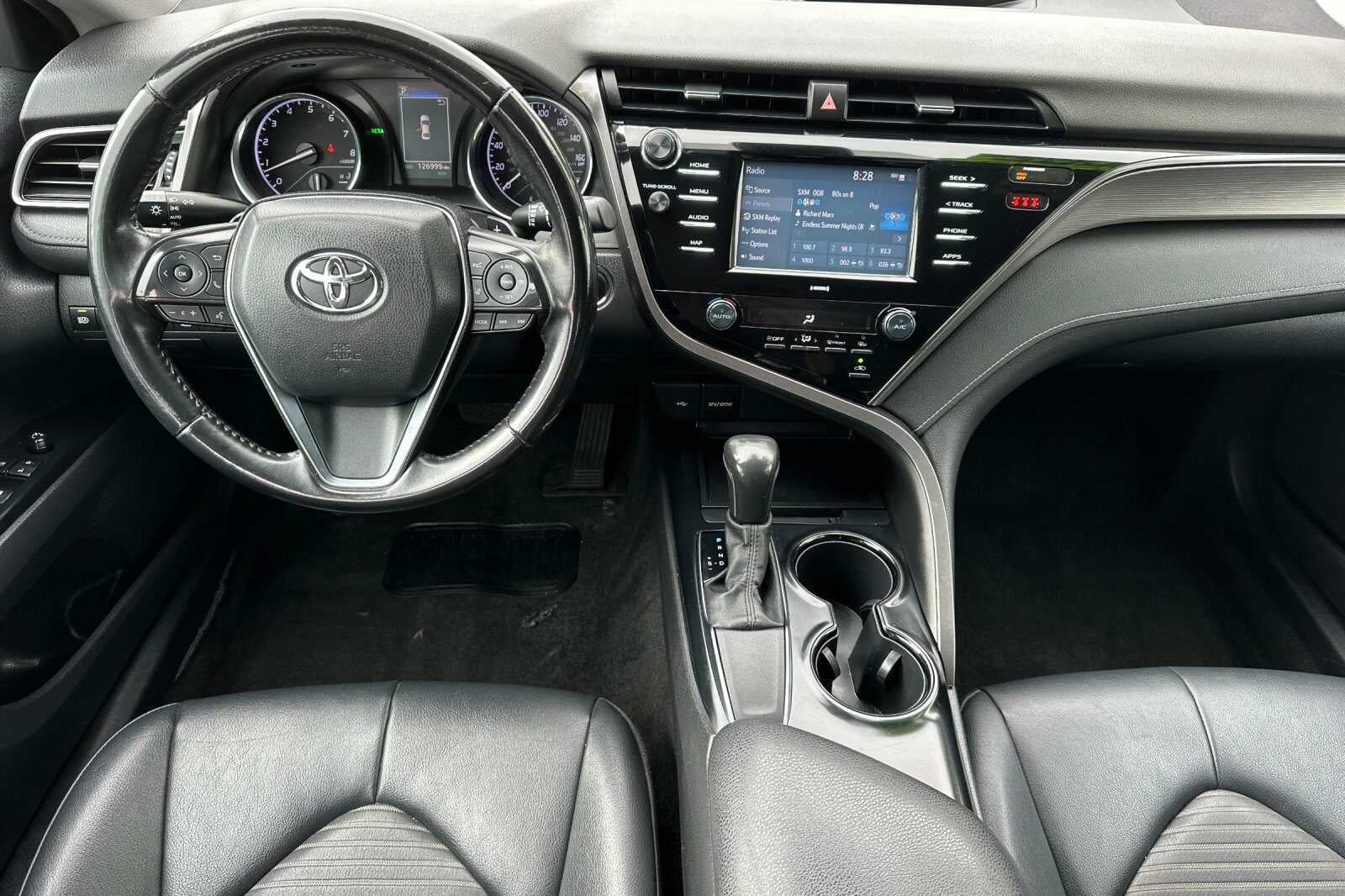 2020 Toyota Camry SE 4D Sedan