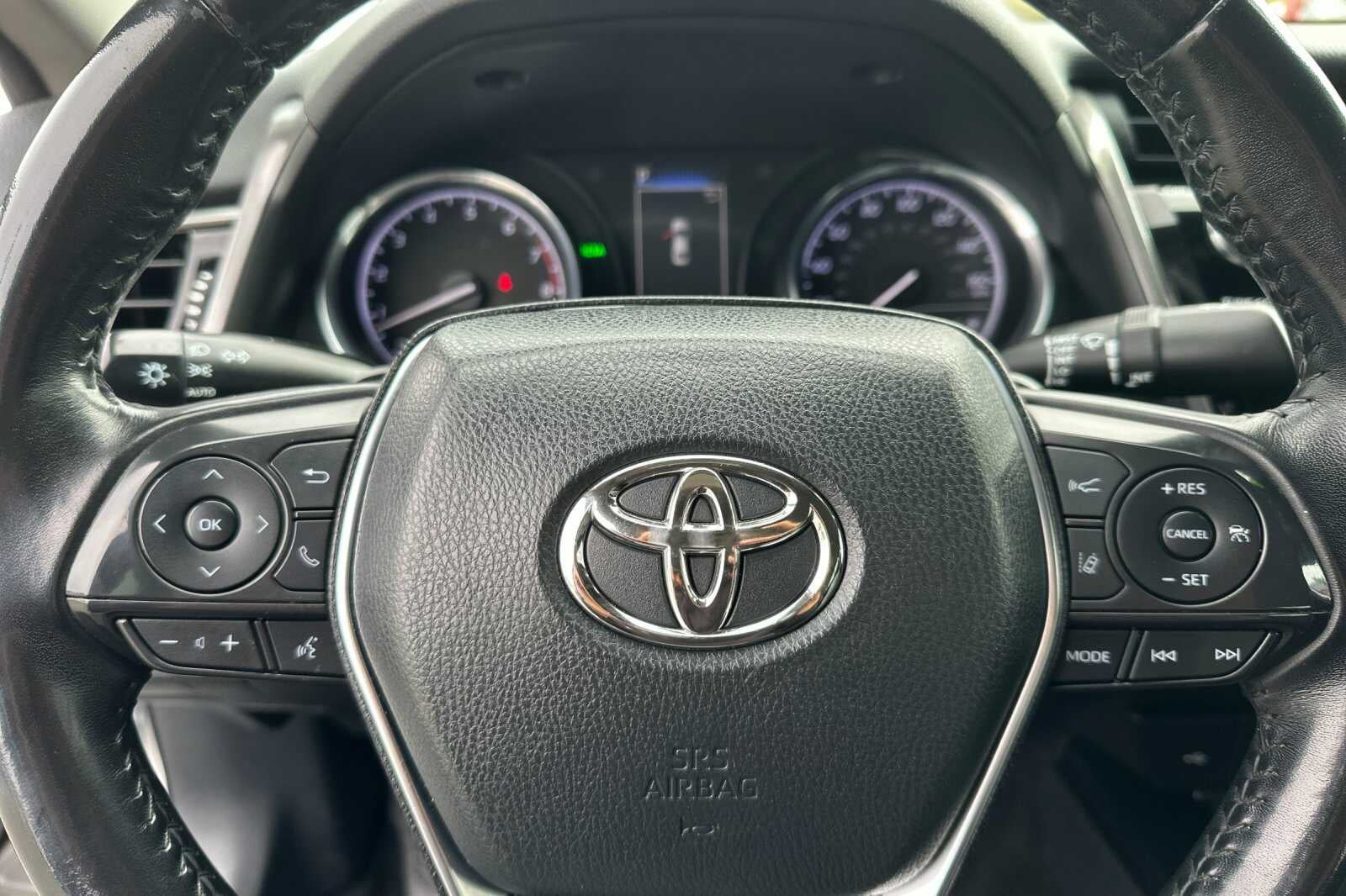 2020 Toyota Camry SE 4D Sedan