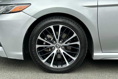 2020 Toyota Camry SE 4D Sedan