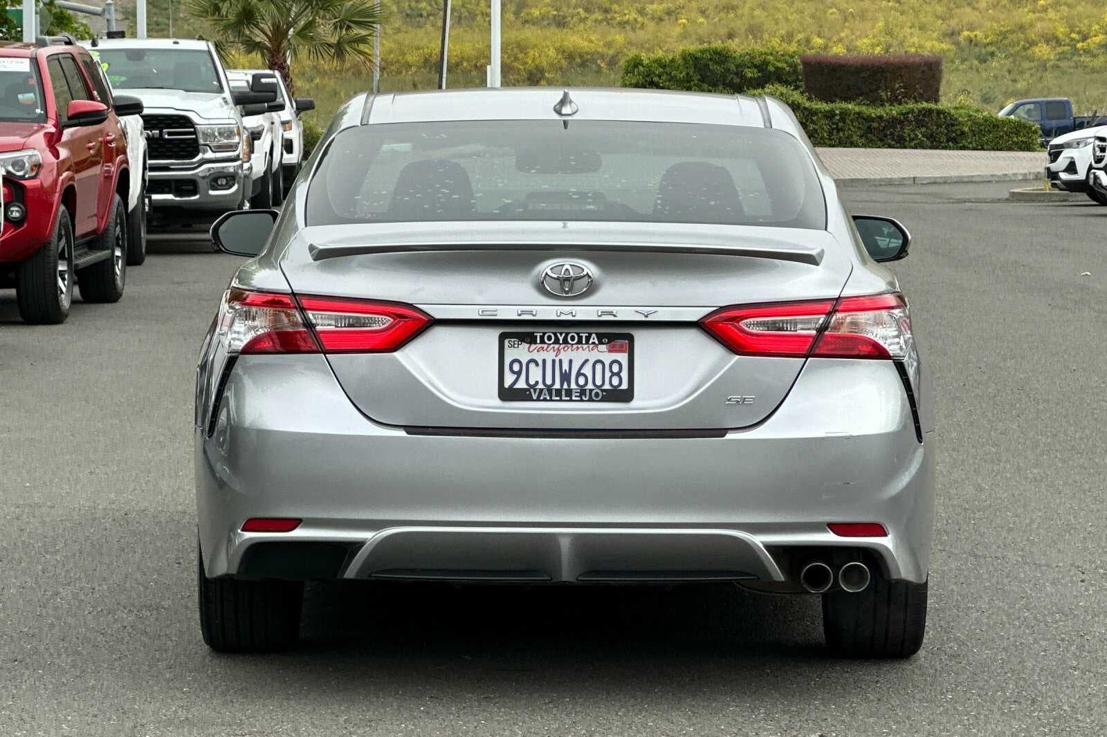 2020 Toyota Camry SE 4D Sedan