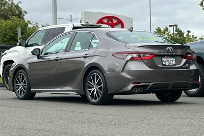 2024 Toyota Camry Hybrid SE 4D Sedan