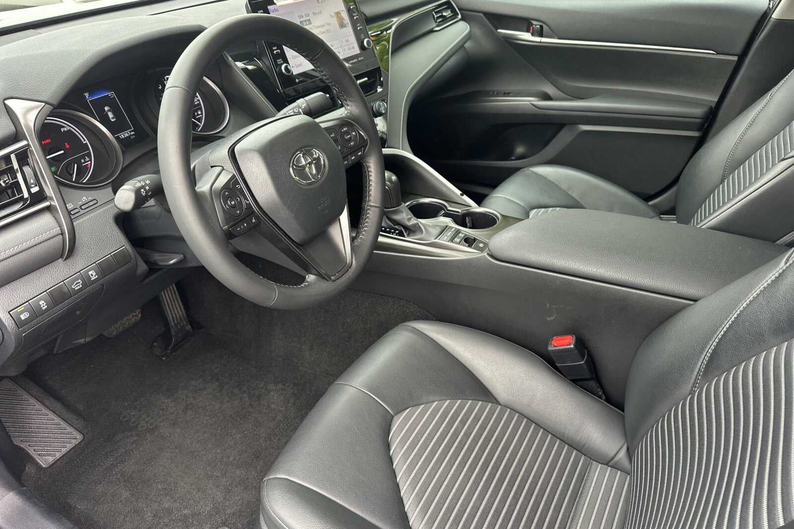 2024 Toyota Camry Hybrid SE 4D Sedan