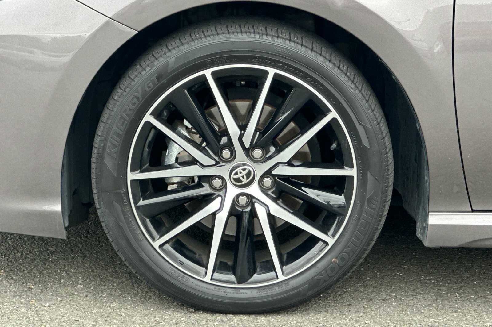 2024 Toyota Camry Hybrid SE 4D Sedan