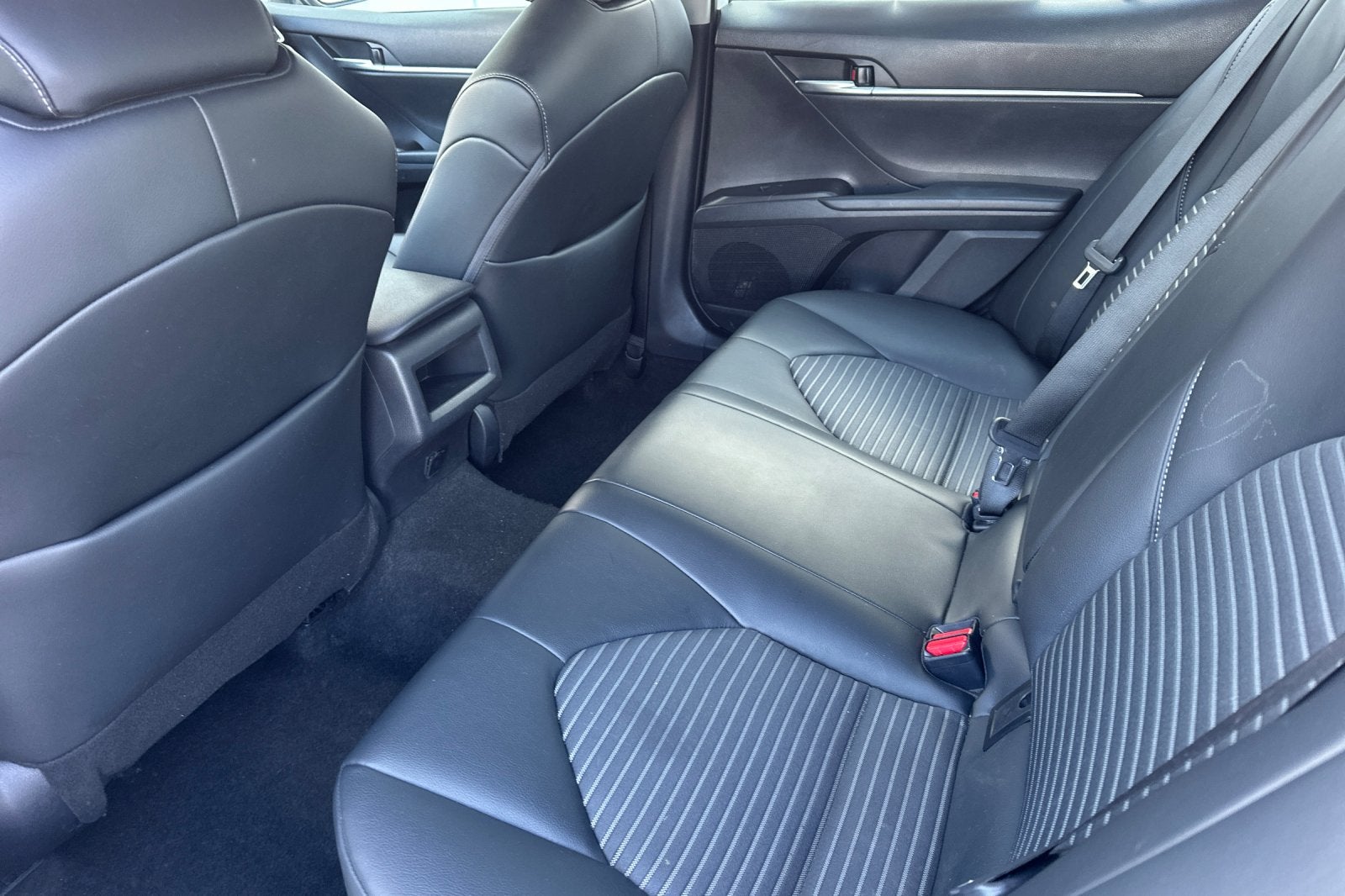2023 Toyota Camry SE 4D Sedan
