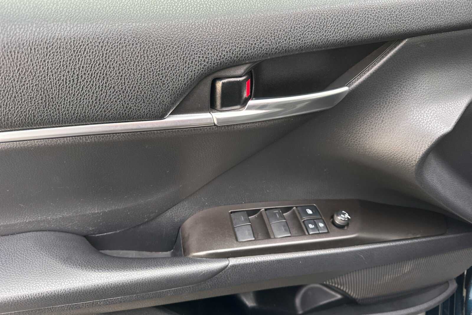 2021 Toyota Camry 2.5L SE