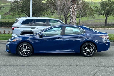 2023 Toyota Camry SE 4D Sedan