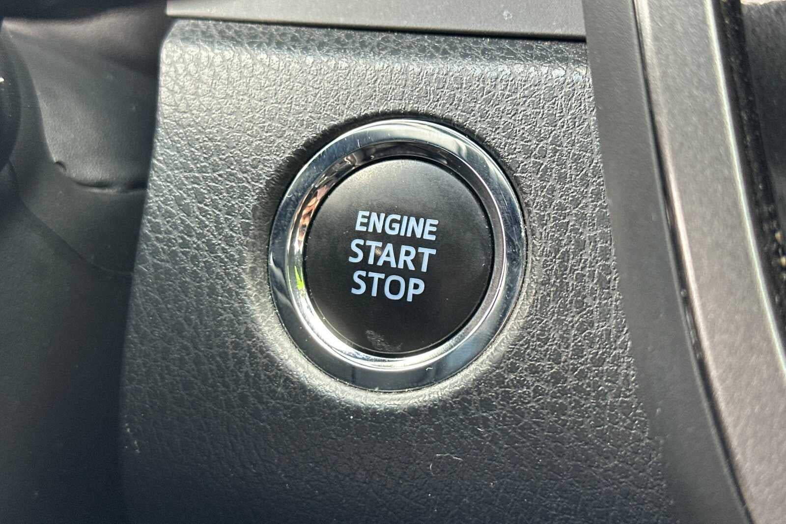 2023 Toyota Camry SE 4D Sedan