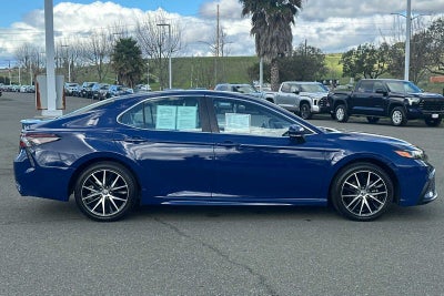 2023 Toyota Camry SE 4D Sedan