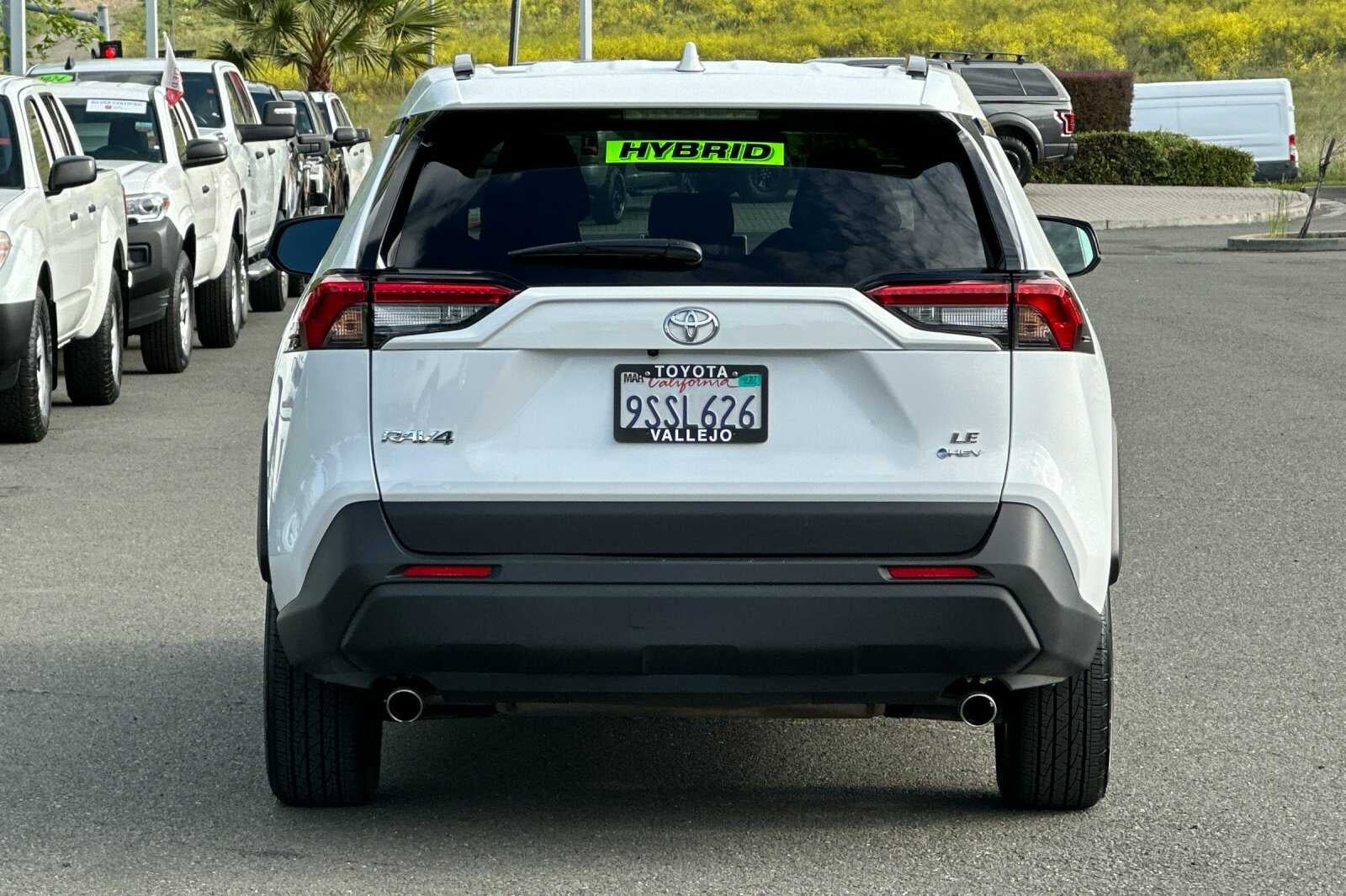 2025 Toyota RAV4 Hybrid LE
