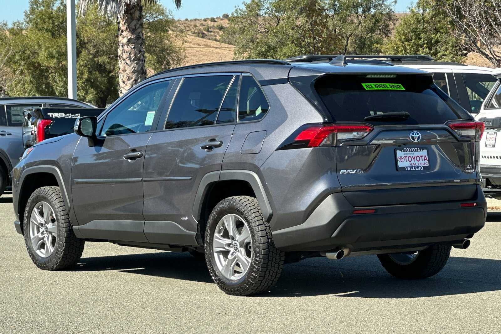 2024 Toyota RAV4 Hybrid LE