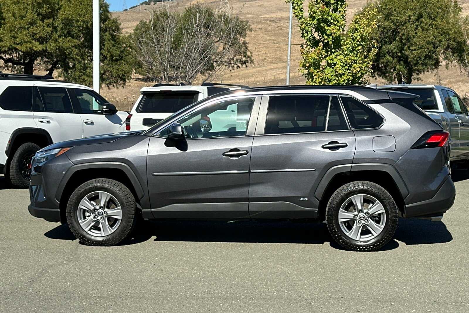 2024 Toyota RAV4 Hybrid LE