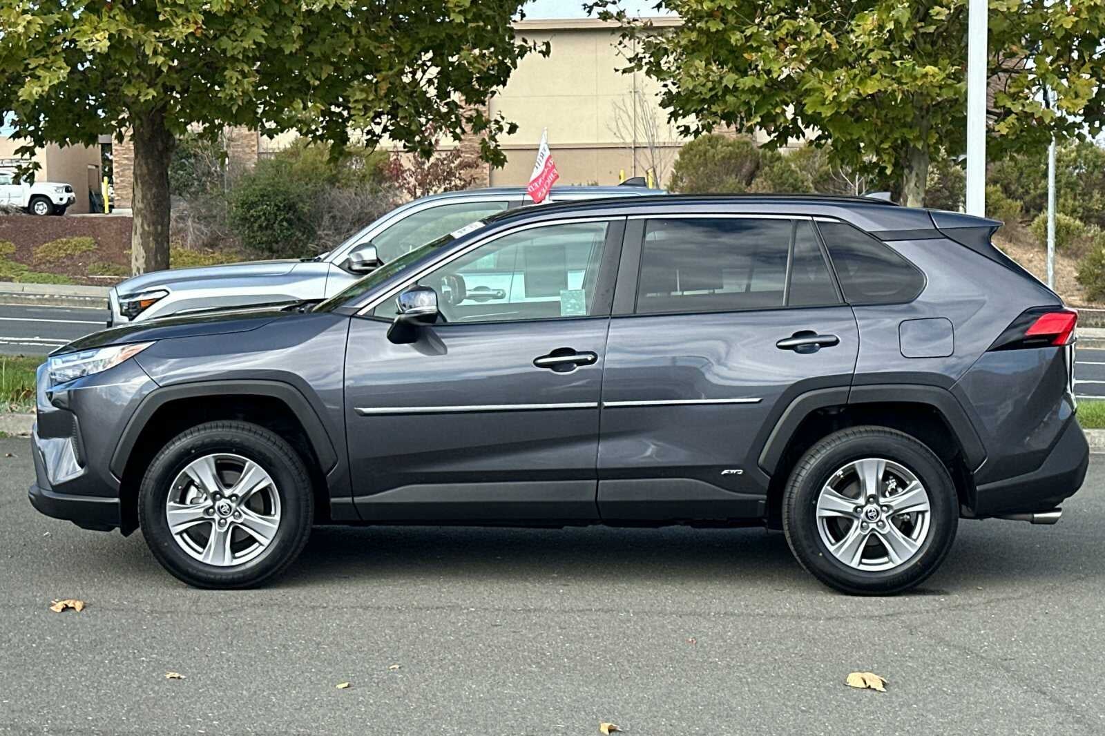 2024 Toyota RAV4 Hybrid LE