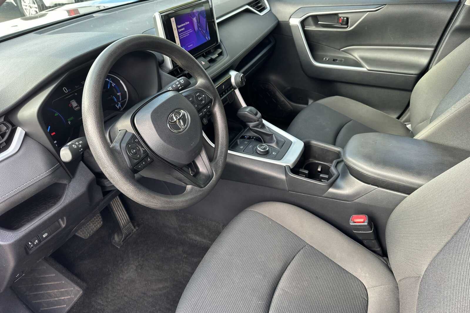 2024 Toyota RAV4 Hybrid LE