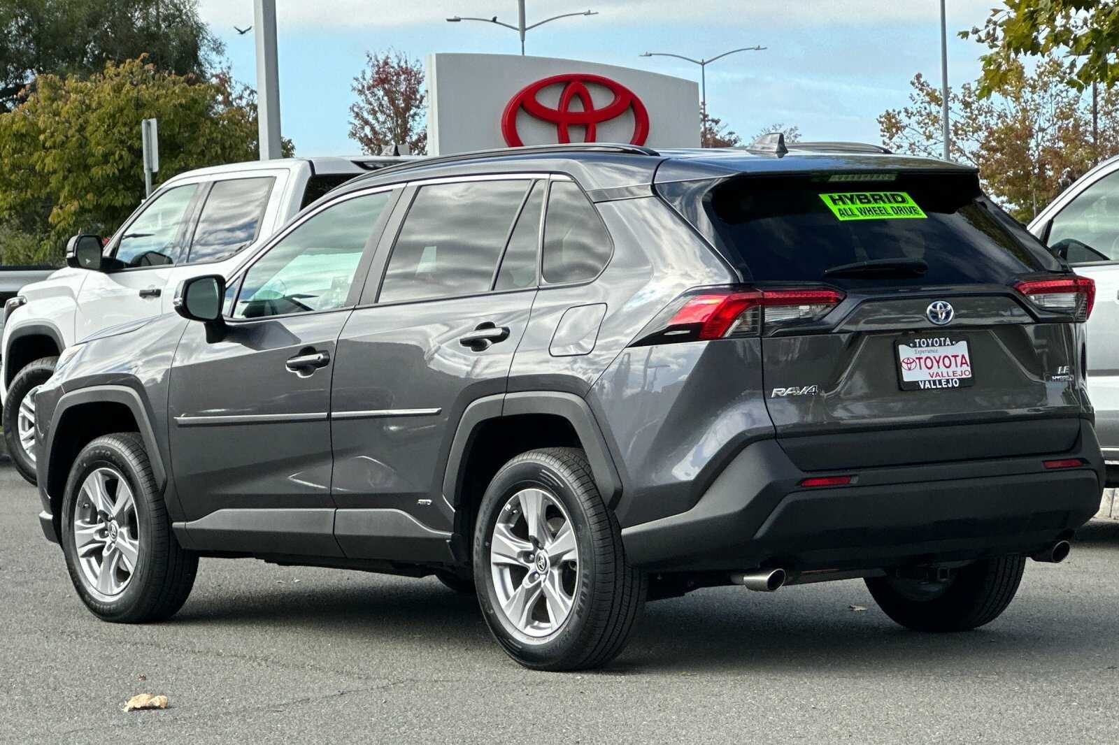2024 Toyota RAV4 Hybrid LE