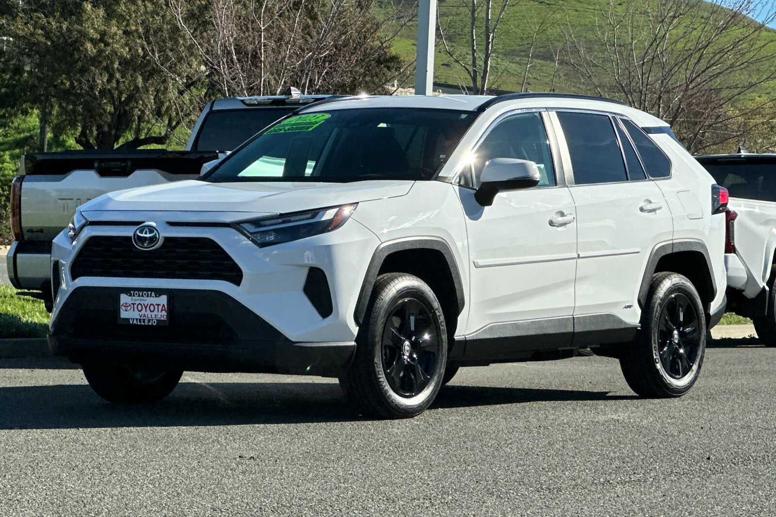 2023 Toyota RAV4 Hybrid LE